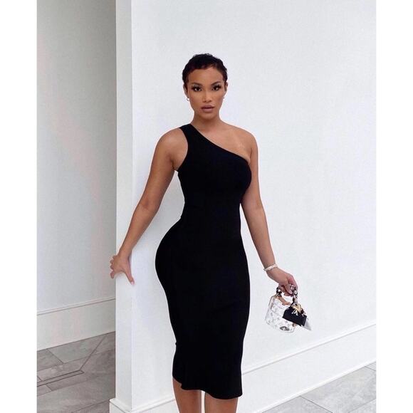 HOUSE OF CB Black Bandage Annette One Shoulder Asymmetrical Dress